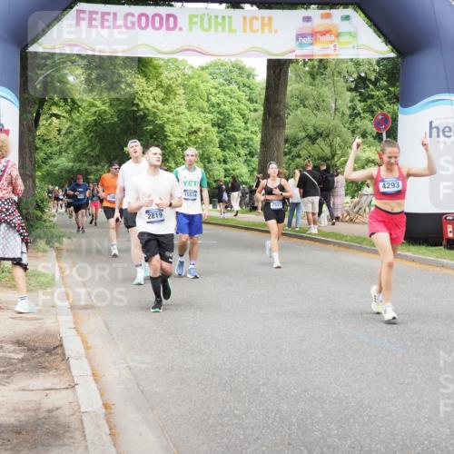 29.06.2025 - hella hamburg halbmarathon MichiJ http://msf.ph/oto/8263986 29.06.2025 10:54:15 Zwischen KM18-KM19 2628, 2819, 4293, 5605, 7571, 8398, 8999, 9007, 10196, 10834, 15834, 15922, 15993, 17787 meine-sportfotos.de