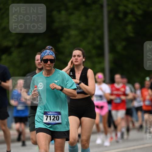 29.06.2025 - hella hamburg halbmarathon Dr. Thomas Lammeyer http://msf.ph/oto/8263987 29.06.2025 10:35:30 Kennedybrücke 1097, 1547, 1844, 1979, 2414, 2754, 2755, 2831, 2832, 2914, 3281, 3396, 3424, 3571, 3681, 4817, 4953, 5165, 5350, 5846, 5943, 5965, 6078, 6160, 6546, 6573, 6640, 7120, 7604, 7772, 8806, 8812, 8941, 9078, 9104, 9183, 9883, 10148, 10240, 10435, 10586, 11178 meine-sportfotos.de