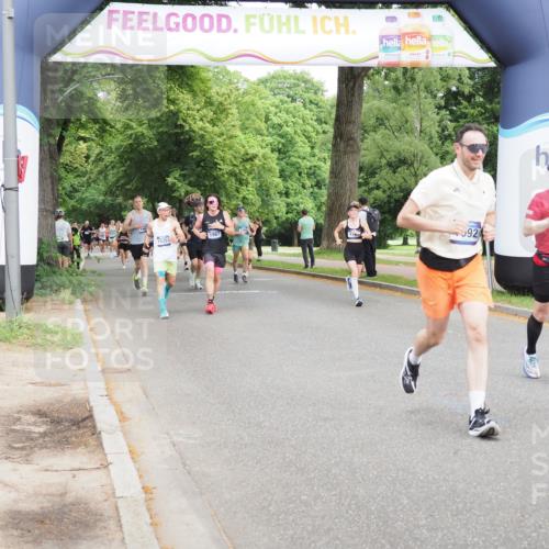 29.06.2025 - hella hamburg halbmarathon MichiJ http://msf.ph/oto/8264011 29.06.2025 10:30:16 Zwischen KM18-KM19 1441, 1570, 1700, 4823, 5987, 6550, 7035, 7092, 7432, 10415, 11417, 13725, 13876, 15247, 15351, 18772, 19046 meine-sportfotos.de