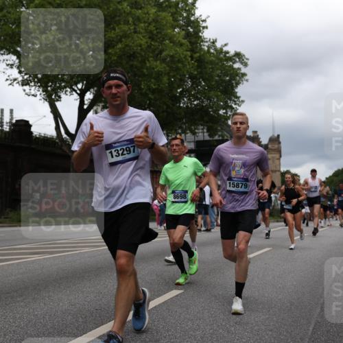 29.06.2025 - hella hamburg halbmarathon Yannick Fuchs http://msf.ph/oto/8264020 29.06.2025 10:48:44 20KM 1125, 1327, 1496, 1506, 1628, 2119, 2474, 2561, 2771, 2884, 2955, 3041, 3177, 3652, 3791, 3794, 3861, 3945, 4029, 4189, 4231, 4903, 4938, 5319, 6082, 6084, 6433, 6443, 6587, 6723, 8449, 8487, 8514, 8698, 8772, 8973, 9060, 9227, 10191, 10192, 10263, 10368, 10376, 11184, 11333, 11499, 11747, 11797, 11799, 11976, 12186, 12526, 12961, 13297, 13988, 14036, 14175, 14592, 14638, 14660, 14834, 14948, 15389, 15408, 15524, 15879, 16047, 17842, 18380 meine-sportfotos.de