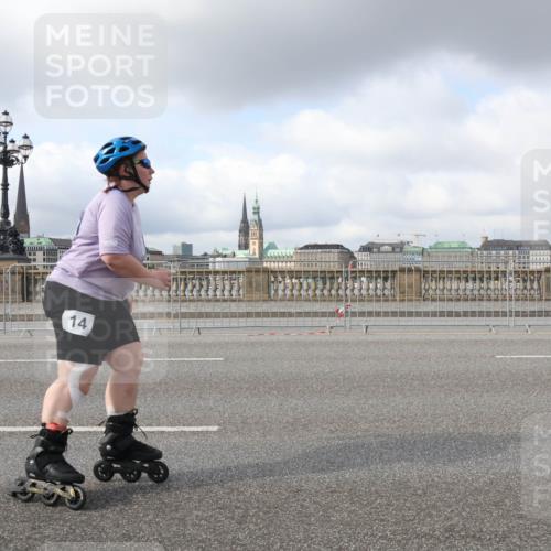 29.06.2025 - hella hamburg halbmarathon Lena Gebhardt http://msf.ph/oto/8264032 29.06.2025 09:04:20 Lombardsbrücke  meine-sportfotos.de