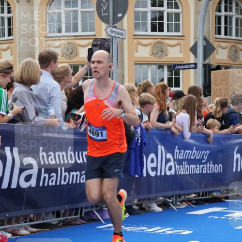 29.06.2025 - hella hamburg halbmarathon Strokosch-Dieckow http://msf.ph/oto/8264059 29.06.2025 10:44:27 Ziel 1057, 1468, 1902, 2365, 2402, 3305, 4310, 4691, 5476, 6495, 7191, 7322, 7710, 8928, 12327, 12554, 14464, 14667, 15862, 16803, 17097, 17729, 18539, 18765, 18806 meine-sportfotos.de