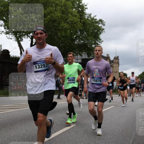 29.06.2025 - hella hamburg halbmarathon Yannick Fuchs http://msf.ph/oto/8264087 29.06.2025 10:48:44 20KM 1125, 1327, 1496, 1506, 1628, 2119, 2474, 2561, 2771, 2884, 2955, 3041, 3177, 3652, 3791, 3794, 3861, 3945, 4029, 4189, 4231, 4903, 4938, 5319, 6082, 6084, 6433, 6443, 6587, 6723, 8449, 8487, 8514, 8698, 8772, 8973, 9060, 9227, 10191, 10192, 10263, 10368, 10376, 11184, 11333, 11499, 11747, 11797, 11799, 11976, 12186, 12526, 12961, 13297, 13988, 14036, 14175, 14592, 14638, 14660, 14834, 14948, 15389, 15408, 15524, 15879, 16047, 17842, 18380 meine-sportfotos.de