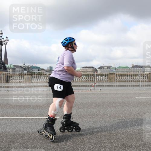 29.06.2025 - hella hamburg halbmarathon Lena Gebhardt http://msf.ph/oto/8264121 29.06.2025 09:04:20 Lombardsbrücke  meine-sportfotos.de