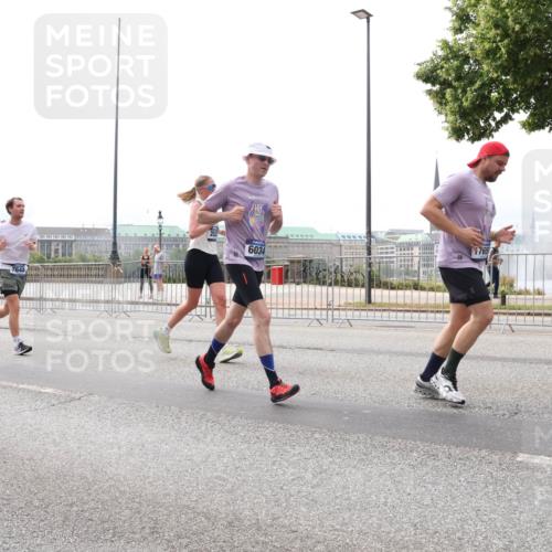 29.06.2025 - hella hamburg halbmarathon Lena Gebhardt http://msf.ph/oto/8264123 29.06.2025 10:34:37 Lombardsbrücke 1025, 1672, 2023, 2355, 2412, 2464, 2510, 2511, 2801, 3130, 3145, 3420, 4540, 4824, 4826, 5453, 5609, 6034, 6105, 6171, 6310, 6329, 6335, 6571, 6574, 6843, 7020, 7299, 7324, 7329, 7386, 7644, 7733, 8349, 8369, 8705, 8793, 8965, 9122, 9164, 9379, 9448, 9514, 10335, 10360, 10564, 10674, 11122, 11245, 11646, 11872, 12019, 12164, 12236, 12382, 12764, 13957, 15477, 16238, 16311, 16390, 16682, 16919, 17230, 18158, 18941 meine-sportfotos.de