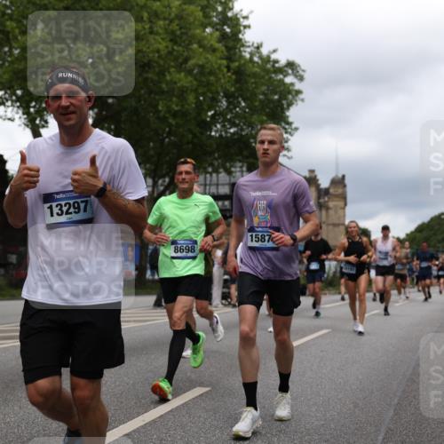 29.06.2025 - hella hamburg halbmarathon Yannick Fuchs http://msf.ph/oto/8264156 29.06.2025 10:48:44 20KM 1125, 1327, 1496, 1506, 1628, 2119, 2474, 2561, 2771, 2884, 2955, 3041, 3177, 3652, 3791, 3794, 3861, 3945, 4029, 4189, 4231, 4903, 4938, 5319, 6082, 6084, 6433, 6443, 6587, 6723, 8449, 8487, 8514, 8698, 8772, 8973, 9060, 9227, 10191, 10192, 10263, 10368, 10376, 11184, 11333, 11499, 11747, 11797, 11799, 11976, 12186, 12526, 12961, 13297, 13988, 14036, 14175, 14592, 14638, 14660, 14834, 14948, 15389, 15408, 15524, 15879, 16047, 17842, 18380 meine-sportfotos.de