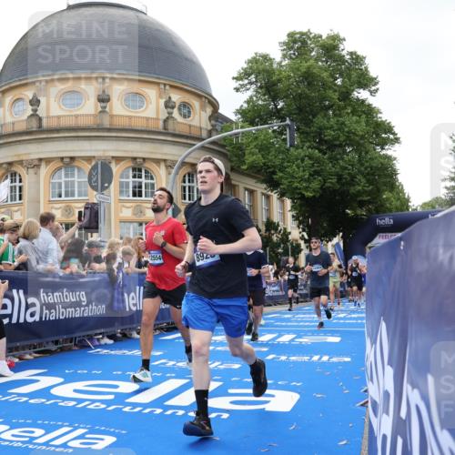 29.06.2025 - hella hamburg halbmarathon Strokosch-Dieckow http://msf.ph/oto/8264159 29.06.2025 10:44:31 Ziel 1057, 1468, 1782, 2365, 2402, 3305, 4310, 4691, 4991, 5476, 6490, 6495, 7322, 7710, 8928, 10669, 12327, 12554, 12711, 14351, 14464, 14667, 14798, 14816, 15862, 16224, 17097, 17729, 18107, 18464, 18539, 18560, 18765, 18806, 18868, 19206 meine-sportfotos.de