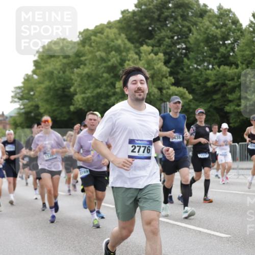 29.06.2025 - hella hamburg halbmarathon Jannik Wohlers http://msf.ph/oto/8264233 29.06.2025 10:33:11 Lombardsbrücke 1189, 1275, 1995, 2342, 2776, 3170, 3560, 3812, 4164, 4361, 4433, 4449, 4696, 5075, 5096, 5141, 5557, 5569, 6109, 6854, 6999, 7653, 7705, 8021, 8157, 8282, 8891, 9234, 9258, 9438, 9750, 9799, 11453, 11546, 11676, 11811, 11827, 11928, 12237, 12238, 12652, 12855, 13375, 13601, 14098, 14451, 15044, 15072, 15367 meine-sportfotos.de