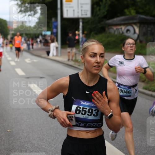 29.06.2025 - hella hamburg halbmarathon Yannick Fuchs http://msf.ph/oto/8264245 29.06.2025 10:36:35 20KM 1169, 1209, 1256, 1441, 1512, 1763, 1903, 1962, 2675, 3523, 5682, 5690, 6593, 6639, 7105, 7116, 7363, 7693, 8694, 9365, 10415, 12098, 13196, 13483, 13709, 13725, 14275, 15521, 15623, 15654, 15846, 15935, 16281, 17182, 17637, 17926, 18772, 19046 meine-sportfotos.de