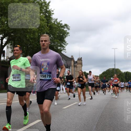 29.06.2025 - hella hamburg halbmarathon Yannick Fuchs http://msf.ph/oto/8264293 29.06.2025 10:48:44 20KM 1125, 1327, 1496, 1506, 1628, 2119, 2474, 2561, 2771, 2884, 2955, 3041, 3177, 3652, 3791, 3794, 3861, 3945, 4029, 4189, 4231, 4903, 4938, 5319, 6082, 6084, 6433, 6443, 6587, 6723, 8449, 8487, 8514, 8698, 8772, 8973, 9060, 9227, 10191, 10192, 10263, 10368, 10376, 11184, 11333, 11499, 11747, 11797, 11799, 11976, 12186, 12526, 12961, 13297, 13988, 14036, 14175, 14592, 14638, 14660, 14834, 14948, 15389, 15408, 15524, 15879, 16047, 17842, 18380 meine-sportfotos.de