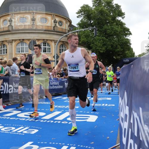 29.06.2025 - hella hamburg halbmarathon Strokosch-Dieckow http://msf.ph/oto/8264311 29.06.2025 10:44:35 Ziel 1468, 1782, 2365, 2402, 3305, 4991, 5476, 6490, 6495, 7322, 7710, 8928, 10669, 12554, 12711, 14351, 14464, 14798, 14816, 15185, 15233, 15862, 16224, 17097, 18107, 18437, 18464, 18539, 18560, 18765, 18868, 19206 meine-sportfotos.de
