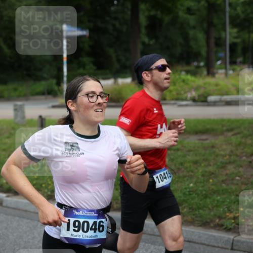 29.06.2025 - hella hamburg halbmarathon Yannick Fuchs http://msf.ph/oto/8264376 29.06.2025 10:36:35 20KM 1169, 1209, 1256, 1441, 1512, 1763, 1903, 1962, 2675, 3523, 5682, 5690, 6593, 6639, 7105, 7116, 7363, 7693, 8694, 9365, 10415, 12098, 13196, 13483, 13709, 13725, 14275, 15521, 15623, 15654, 15846, 15935, 16281, 17182, 17637, 17926, 18772, 19046 meine-sportfotos.de