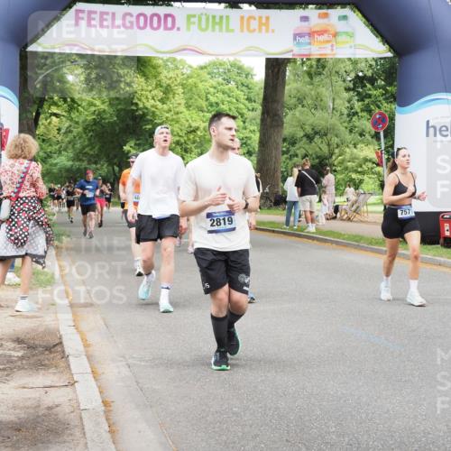 29.06.2025 - hella hamburg halbmarathon MichiJ http://msf.ph/oto/8264388 29.06.2025 10:54:16 Zwischen KM18-KM19 2628, 2819, 4293, 5605, 7571, 8398, 8999, 10196, 10834, 14340, 15834, 15922, 15993, 17787 meine-sportfotos.de