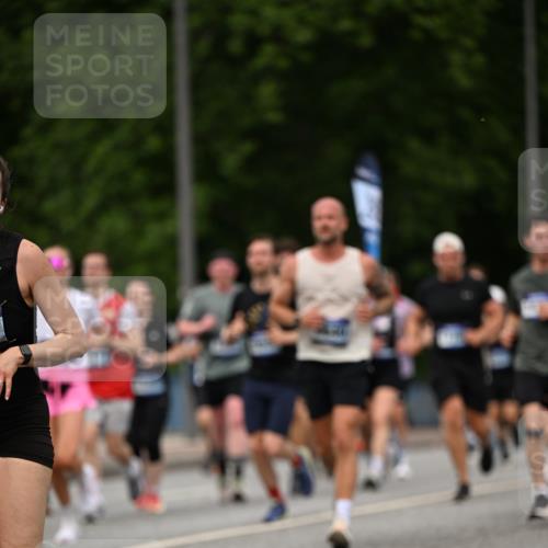 29.06.2025 - hella hamburg halbmarathon Dr. Thomas Lammeyer http://msf.ph/oto/8264404 29.06.2025 10:35:31 Kennedybrücke 1097, 1547, 1844, 1979, 2414, 2754, 2755, 2831, 2832, 2914, 3281, 3396, 3424, 3571, 3681, 4953, 5165, 5350, 5846, 5943, 5965, 6078, 6160, 6546, 6573, 6640, 7120, 7772, 8806, 8812, 8941, 9078, 9104, 9183, 9883, 10148, 10240, 10435, 10586, 11178 meine-sportfotos.de