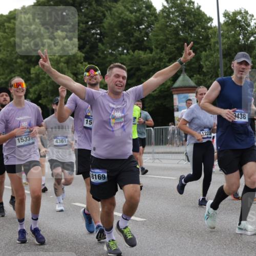 29.06.2025 - hella hamburg halbmarathon Jannik Wohlers http://msf.ph/oto/8264422 29.06.2025 10:33:13 Lombardsbrücke 1189, 1275, 1896, 1995, 2342, 2776, 3170, 3560, 4164, 4361, 4433, 4449, 4696, 5075, 5096, 5141, 5557, 5569, 5821, 5822, 5887, 6109, 6854, 6999, 7653, 7705, 8021, 8157, 8282, 8891, 9234, 9258, 9438, 9750, 9799, 10561, 11338, 11453, 11546, 11676, 11811, 11827, 11928, 12237, 12238, 12652, 12835, 12855, 13375, 13601, 13853, 14098, 14451, 15044, 15072, 15367 meine-sportfotos.de