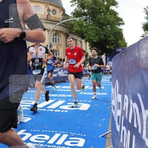 29.06.2025 - hella hamburg halbmarathon Strokosch-Dieckow http://msf.ph/oto/8264437 29.06.2025 10:44:40 Ziel 1468, 1782, 1941, 2365, 2402, 2970, 3004, 3785, 4270, 4915, 4991, 5476, 6490, 6495, 7325, 7710, 10669, 12711, 14351, 14798, 14816, 15185, 15233, 16224, 16834, 17251, 18107, 18437, 18464, 18539, 18560, 18868, 19206 meine-sportfotos.de