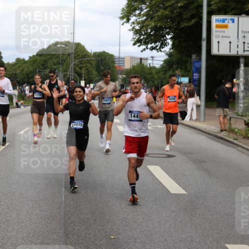29.06.2025 - hella hamburg halbmarathon Yannick Fuchs http://msf.ph/oto/8264441 29.06.2025 10:36:37 20KM 1169, 1209, 1256, 1441, 1512, 1903, 1962, 3523, 4823, 5682, 5690, 6593, 6639, 6721, 7105, 7116, 7363, 7693, 8694, 9365, 10415, 12098, 13196, 13483, 13709, 13725, 14275, 14811, 15521, 15623, 15654, 15846, 15935, 16281, 16507, 17016, 17363, 17637, 17926, 18330, 18772, 19046 meine-sportfotos.de