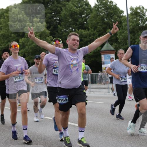 29.06.2025 - hella hamburg halbmarathon Jannik Wohlers http://msf.ph/oto/8264455 29.06.2025 10:33:13 Lombardsbrücke 1189, 1275, 1896, 1995, 2342, 2776, 3170, 3560, 4164, 4361, 4433, 4449, 4696, 5075, 5096, 5141, 5557, 5569, 5821, 5822, 5887, 6109, 6854, 6999, 7653, 7705, 8021, 8157, 8282, 8891, 9234, 9258, 9438, 9750, 9799, 10561, 11338, 11453, 11546, 11676, 11811, 11827, 11928, 12237, 12238, 12652, 12835, 12855, 13375, 13601, 13853, 14098, 14451, 15044, 15072, 15367 meine-sportfotos.de
