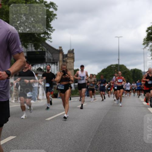 29.06.2025 - hella hamburg halbmarathon Yannick Fuchs http://msf.ph/oto/8264459 29.06.2025 10:48:45 20KM 1125, 1327, 1496, 1506, 1628, 2119, 2474, 2561, 2771, 2884, 2955, 3041, 3177, 3652, 3791, 3794, 3861, 3945, 4029, 4189, 4231, 4903, 4938, 5319, 6082, 6084, 6433, 6443, 6587, 6723, 6938, 8449, 8487, 8514, 8698, 8772, 8973, 9227, 10191, 10192, 10263, 10368, 10376, 11184, 11333, 11499, 11747, 11797, 11799, 11976, 12186, 12526, 12961, 13297, 13988, 14036, 14175, 14592, 14638, 14660, 14834, 14948, 15389, 15408, 15879, 16047, 16327, 17842, 18380 meine-sportfotos.de