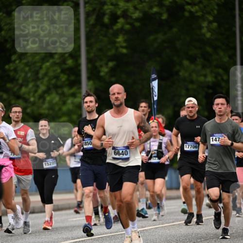 29.06.2025 - hella hamburg halbmarathon Dr. Thomas Lammeyer http://msf.ph/oto/8264502 29.06.2025 10:35:32 Kennedybrücke 1097, 1547, 1844, 1979, 2754, 2755, 2831, 2832, 2914, 3281, 3396, 3424, 3571, 3681, 4877, 4953, 5165, 5350, 5846, 5943, 5965, 6078, 6160, 6573, 6640, 7120, 7772, 8806, 8812, 8941, 9078, 9104, 9183, 9883, 10148, 10240, 10435, 10586, 11178 meine-sportfotos.de