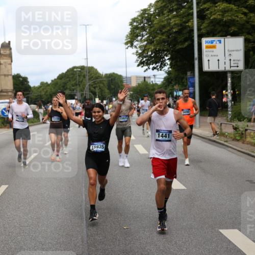 29.06.2025 - hella hamburg halbmarathon Yannick Fuchs http://msf.ph/oto/8264559 29.06.2025 10:36:38 20KM 1169, 1209, 1256, 1312, 1441, 1512, 1903, 1962, 3523, 4823, 5682, 5690, 6593, 6639, 6721, 6770, 7105, 7116, 7363, 7693, 8694, 9365, 10415, 12098, 13196, 13483, 13709, 13725, 14275, 14811, 15521, 15623, 15654, 15846, 15935, 16281, 16507, 17016, 17363, 17637, 17926, 18330, 19046 meine-sportfotos.de