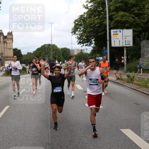 29.06.2025 - hella hamburg halbmarathon Yannick Fuchs http://msf.ph/oto/8264608 29.06.2025 10:36:38 20KM 1169, 1209, 1256, 1312, 1441, 1512, 1903, 1962, 3523, 4823, 5682, 5690, 6593, 6639, 6721, 6770, 7105, 7116, 7363, 7693, 8694, 9365, 10415, 12098, 13196, 13483, 13709, 13725, 14275, 14811, 15521, 15623, 15654, 15846, 15935, 16281, 16507, 17016, 17363, 17637, 17926, 18330, 19046 meine-sportfotos.de