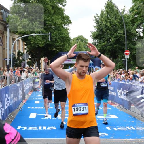29.06.2025 - hella hamburg halbmarathon Zöllner http://msf.ph/oto/8264632 29.06.2025 10:58:24 Ziel 1595, 4550, 4592, 4708, 5347, 6138, 6147, 9230, 9485, 11645, 11808, 14355, 15434, 18266, 18891 meine-sportfotos.de