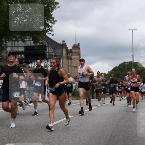 29.06.2025 - hella hamburg halbmarathon Yannick Fuchs http://msf.ph/oto/8264646 29.06.2025 10:48:45 20KM 1125, 1327, 1496, 1506, 1628, 2119, 2474, 2561, 2771, 2884, 2955, 3041, 3177, 3652, 3791, 3794, 3861, 3945, 4029, 4189, 4231, 4903, 4938, 5319, 6082, 6084, 6433, 6443, 6587, 6723, 6938, 8449, 8487, 8514, 8698, 8772, 8973, 9227, 10191, 10192, 10263, 10368, 10376, 11184, 11333, 11499, 11747, 11797, 11799, 11976, 12186, 12526, 12961, 13297, 13988, 14036, 14175, 14592, 14638, 14660, 14834, 14948, 15389, 15408, 15879, 16047, 16327, 17842, 18380 meine-sportfotos.de