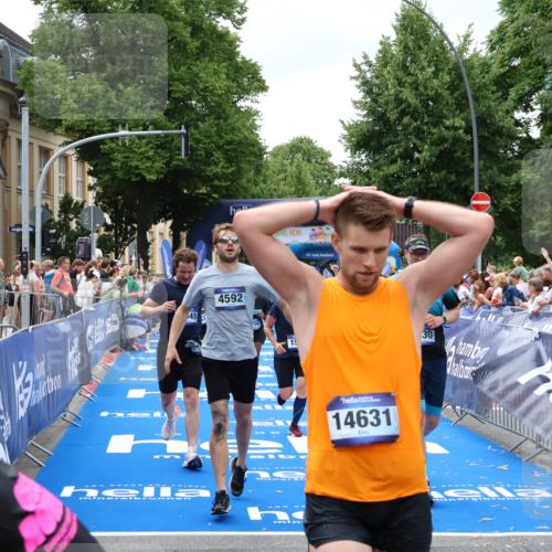 29.06.2025 - hella hamburg halbmarathon Zöllner http://msf.ph/oto/8264652 29.06.2025 10:58:24 Ziel 1595, 4550, 4592, 4708, 5347, 6138, 6147, 9230, 9485, 11645, 11808, 14355, 15434, 18266, 18891 meine-sportfotos.de