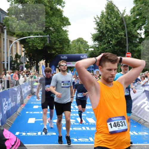 29.06.2025 - hella hamburg halbmarathon Zöllner http://msf.ph/oto/8264664 29.06.2025 10:58:25 Ziel 1595, 4550, 4592, 4708, 5347, 6138, 6147, 7476, 9230, 9485, 11645, 11808, 14355, 15434, 16531, 17415, 18266, 18891 meine-sportfotos.de