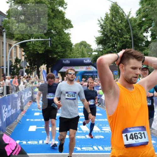 29.06.2025 - hella hamburg halbmarathon Zöllner http://msf.ph/oto/8264693 29.06.2025 10:58:25 Ziel 1595, 4550, 4592, 4708, 5347, 6138, 6147, 7476, 9230, 9485, 11645, 11808, 14355, 15434, 16531, 17415, 18266, 18891 meine-sportfotos.de