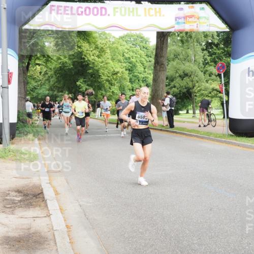 29.06.2025 - hella hamburg halbmarathon MichiJ http://msf.ph/oto/8264715 29.06.2025 10:30:24 Zwischen KM18-KM19 1209, 1256, 1763, 5987, 6593, 9365, 13196, 13714, 14346, 14484, 15351, 17882 meine-sportfotos.de
