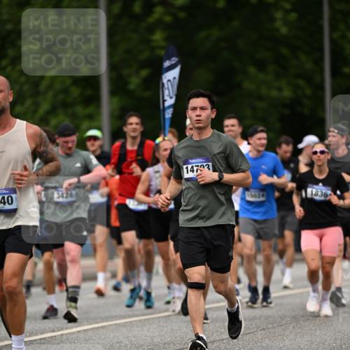 29.06.2025 - hella hamburg halbmarathon Dr. Thomas Lammeyer http://msf.ph/oto/8264795 29.06.2025 10:35:33 Kennedybrücke 1097, 1547, 1844, 1979, 2754, 2755, 2831, 2832, 2914, 3281, 3396, 3424, 3571, 3681, 4877, 4953, 5165, 5350, 5846, 5965, 6078, 6160, 6573, 6640, 7120, 7772, 8806, 8812, 8941, 9078, 9104, 9183, 9883, 10148, 10240, 10435, 10586, 11178 meine-sportfotos.de