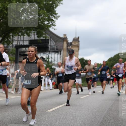 29.06.2025 - hella hamburg halbmarathon Yannick Fuchs http://msf.ph/oto/8264928 29.06.2025 10:48:46 20KM 1125, 1327, 1496, 1506, 1628, 2119, 2474, 2561, 2771, 2884, 2955, 3041, 3177, 3652, 3791, 3794, 3861, 3945, 4029, 4189, 4231, 4903, 4938, 5319, 6082, 6084, 6433, 6443, 6587, 6723, 6938, 8449, 8487, 8514, 8698, 8973, 9227, 10191, 10192, 10263, 10368, 10376, 11184, 11333, 11499, 11747, 11797, 11799, 11976, 12186, 12526, 12961, 13267, 13297, 13988, 14036, 14175, 14592, 14638, 14660, 14834, 14948, 15389, 15408, 15879, 16047, 16327, 17842, 18380 meine-sportfotos.de