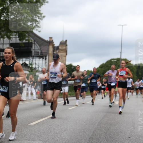 29.06.2025 - hella hamburg halbmarathon Yannick Fuchs http://msf.ph/oto/8264946 29.06.2025 10:48:46 20KM 1125, 1327, 1496, 1506, 1628, 2119, 2474, 2561, 2771, 2884, 2955, 3041, 3177, 3652, 3791, 3794, 3861, 3945, 4029, 4189, 4231, 4903, 4938, 5319, 6082, 6084, 6433, 6443, 6587, 6723, 6938, 8449, 8487, 8514, 8698, 8973, 9227, 10191, 10192, 10263, 10368, 10376, 11184, 11333, 11499, 11747, 11797, 11799, 11976, 12186, 12526, 12961, 13267, 13297, 13988, 14036, 14175, 14592, 14638, 14660, 14834, 14948, 15389, 15408, 15879, 16047, 16327, 17842, 18380 meine-sportfotos.de