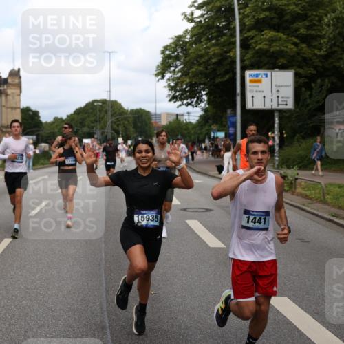29.06.2025 - hella hamburg halbmarathon Yannick Fuchs http://msf.ph/oto/8264951 29.06.2025 10:36:38 20KM 1169, 1209, 1256, 1312, 1441, 1512, 1903, 1962, 3523, 4823, 5682, 5690, 6593, 6639, 6721, 6770, 7105, 7116, 7363, 7693, 8694, 9365, 10415, 12098, 13196, 13483, 13709, 13725, 14275, 14811, 15521, 15623, 15654, 15846, 15935, 16281, 16507, 17016, 17363, 17637, 17926, 18330, 19046 meine-sportfotos.de