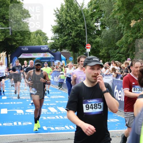 29.06.2025 - hella hamburg halbmarathon Zöllner http://msf.ph/oto/8264961 29.06.2025 10:58:30 Ziel 4550, 4767, 5347, 6138, 7476, 11808, 14355, 16531, 17415, 18266, 18891, 19166 meine-sportfotos.de