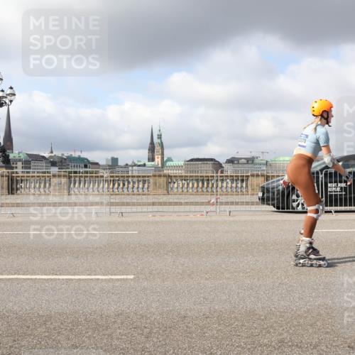 29.06.2025 - hella hamburg halbmarathon Lena Gebhardt http://msf.ph/oto/8264967 29.06.2025 09:04:33 Lombardsbrücke  meine-sportfotos.de