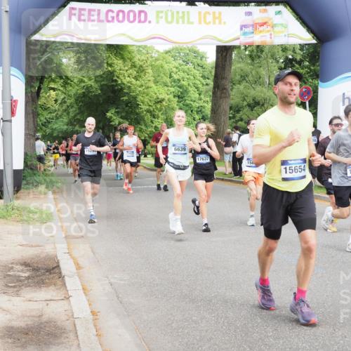 29.06.2025 - hella hamburg halbmarathon MichiJ http://msf.ph/oto/8264972 29.06.2025 10:30:28 Zwischen KM18-KM19 1256, 1675, 6593, 7105, 7693, 12588, 13196, 14346, 15654, 15846, 17882 meine-sportfotos.de