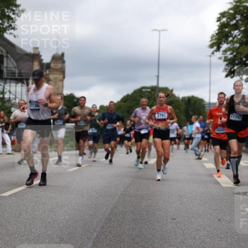 29.06.2025 - hella hamburg halbmarathon Yannick Fuchs http://msf.ph/oto/8264989 29.06.2025 10:48:46 20KM 1125, 1327, 1496, 1506, 1628, 2119, 2474, 2561, 2771, 2884, 2955, 3041, 3177, 3652, 3791, 3794, 3861, 3945, 4029, 4189, 4231, 4903, 4938, 5319, 6082, 6084, 6433, 6443, 6587, 6723, 6938, 8449, 8487, 8514, 8698, 8973, 9227, 10191, 10192, 10263, 10368, 10376, 11184, 11333, 11499, 11747, 11797, 11799, 11976, 12186, 12526, 12961, 13267, 13297, 13988, 14036, 14175, 14592, 14638, 14660, 14834, 14948, 15389, 15408, 15879, 16047, 16327, 17842, 18380 meine-sportfotos.de
