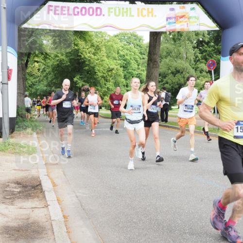 29.06.2025 - hella hamburg halbmarathon MichiJ http://msf.ph/oto/8265001 29.06.2025 10:30:28 Zwischen KM18-KM19 1256, 1675, 6593, 7105, 7693, 12588, 13196, 14346, 15654, 15846, 17882 meine-sportfotos.de