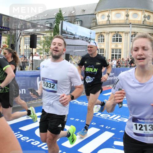 29.06.2025 - hella hamburg halbmarathon Michael Strokosch http://msf.ph/oto/8265051 29.06.2025 10:52:18 Ziel 2397, 4419, 4837, 5032, 5087, 5482, 6164, 6897, 7896, 9074, 9082, 12135, 13726, 14248, 14300, 15275, 15446, 16003, 16320, 16591, 17130, 18475 meine-sportfotos.de