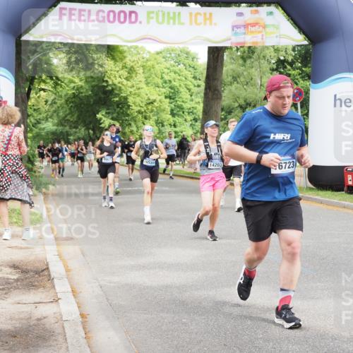 29.06.2025 - hella hamburg halbmarathon MichiJ http://msf.ph/oto/8265073 29.06.2025 10:54:24 Zwischen KM18-KM19 3488, 4220, 6196, 14203, 14340, 16539, 16723 meine-sportfotos.de