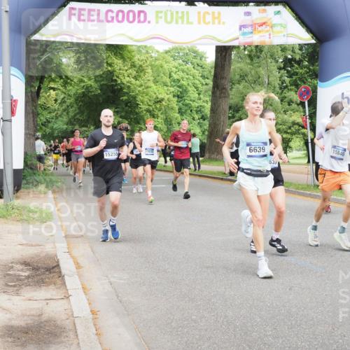 29.06.2025 - hella hamburg halbmarathon MichiJ http://msf.ph/oto/8265120 29.06.2025 10:30:29 Zwischen KM18-KM19 1256, 1675, 6593, 6639, 7105, 7693, 12588, 14346, 14811, 15255, 15654, 15846, 16507, 17637, 17882 meine-sportfotos.de