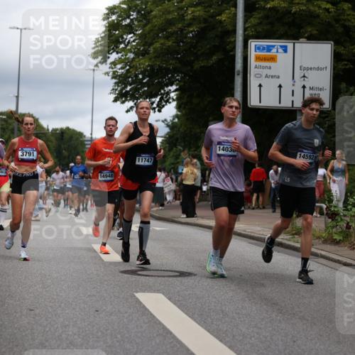 29.06.2025 - hella hamburg halbmarathon Yannick Fuchs http://msf.ph/oto/8265129 29.06.2025 10:48:46 20KM 1125, 1327, 1496, 1506, 1628, 2119, 2474, 2561, 2771, 2884, 2955, 3041, 3177, 3652, 3791, 3794, 3861, 3945, 4029, 4189, 4231, 4903, 4938, 5319, 6082, 6084, 6433, 6443, 6587, 6723, 6938, 8449, 8487, 8514, 8698, 8973, 9227, 10191, 10192, 10263, 10368, 10376, 11184, 11333, 11499, 11747, 11797, 11799, 11976, 12186, 12526, 12961, 13267, 13297, 13988, 14036, 14175, 14592, 14638, 14660, 14834, 14948, 15389, 15408, 15879, 16047, 16327, 17842, 18380 meine-sportfotos.de