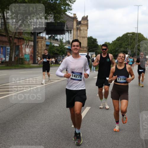 29.06.2025 - hella hamburg halbmarathon Yannick Fuchs http://msf.ph/oto/8265134 29.06.2025 10:36:39 20KM 1169, 1209, 1256, 1312, 1441, 1512, 1903, 1962, 3523, 4823, 5682, 5690, 6639, 6721, 6770, 7105, 7116, 7363, 7693, 8694, 9365, 10415, 12098, 13196, 13483, 13709, 13725, 14275, 14811, 15270, 15623, 15654, 15846, 15935, 16281, 16507, 16626, 17016, 17363, 17637, 17926, 18330, 19046 meine-sportfotos.de