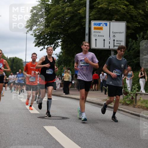 29.06.2025 - hella hamburg halbmarathon Yannick Fuchs http://msf.ph/oto/8265162 29.06.2025 10:48:46 20KM 1125, 1327, 1496, 1506, 1628, 2119, 2474, 2561, 2771, 2884, 2955, 3041, 3177, 3652, 3791, 3794, 3861, 3945, 4029, 4189, 4231, 4903, 4938, 5319, 6082, 6084, 6433, 6443, 6587, 6723, 6938, 8449, 8487, 8514, 8698, 8973, 9227, 10191, 10192, 10263, 10368, 10376, 11184, 11333, 11499, 11747, 11797, 11799, 11976, 12186, 12526, 12961, 13267, 13297, 13988, 14036, 14175, 14592, 14638, 14660, 14834, 14948, 15389, 15408, 15879, 16047, 16327, 17842, 18380 meine-sportfotos.de