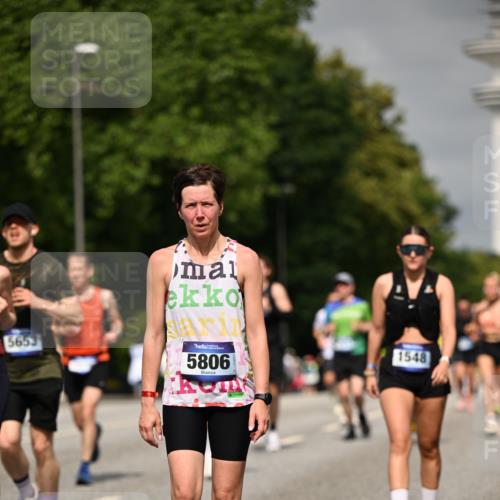 29.06.2025 - hella hamburg halbmarathon Dr. Thomas Lammeyer http://msf.ph/oto/8265166 29.06.2025 10:14:46 Kennedybrücke 1548, 1781, 2868, 4287, 5182, 5653, 5806, 8171, 8561, 9150, 9829, 10196, 11149 meine-sportfotos.de