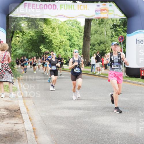 29.06.2025 - hella hamburg halbmarathon MichiJ http://msf.ph/oto/8265272 29.06.2025 10:54:25 Zwischen KM18-KM19 3488, 4220, 6196, 14203, 16539, 16723 meine-sportfotos.de