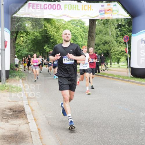 29.06.2025 - hella hamburg halbmarathon MichiJ http://msf.ph/oto/8265283 29.06.2025 10:30:30 Zwischen KM18-KM19 1675, 6593, 6639, 7105, 7693, 12588, 14346, 14811, 15255, 15654, 15846, 16507, 17637 meine-sportfotos.de
